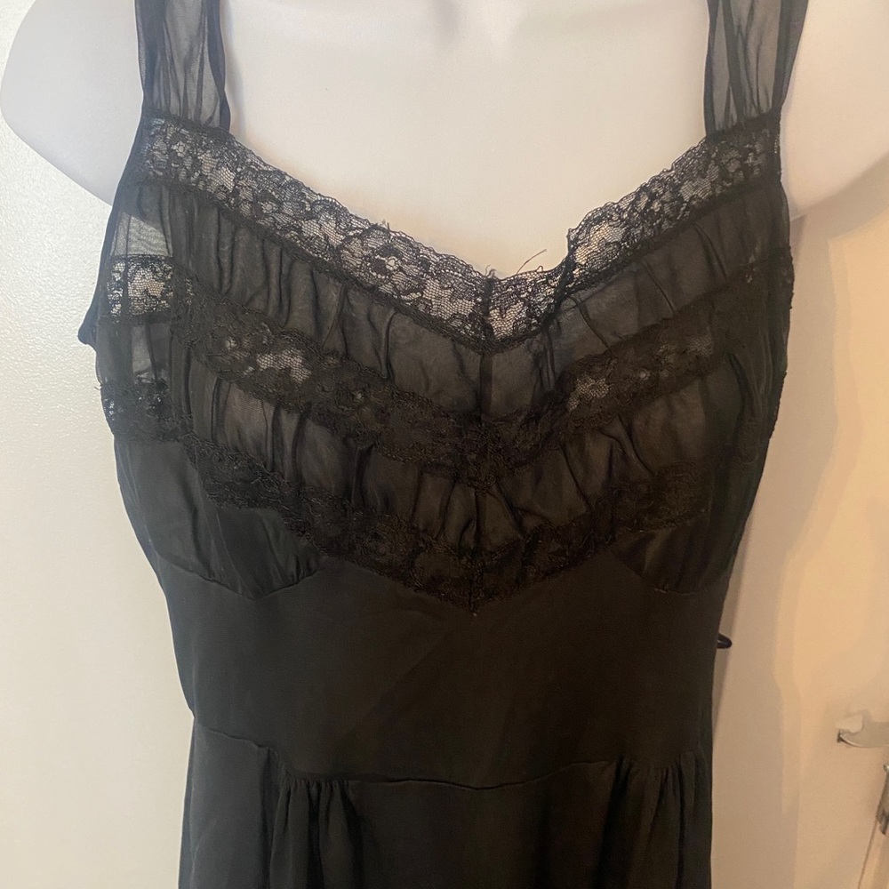 Vintage Elegant Black Lace Trim Nightgown Slip